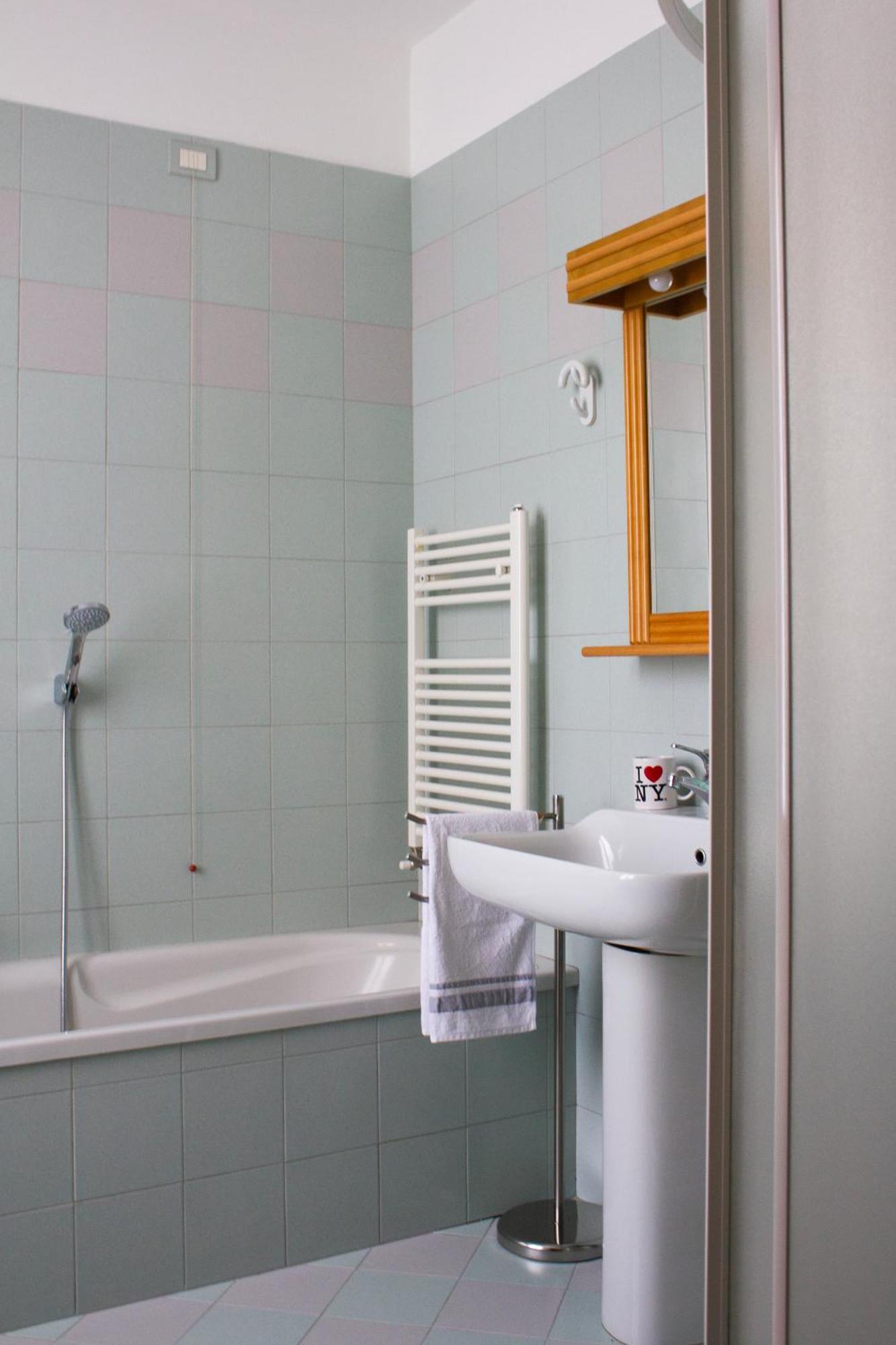 Appartamento Moderno E Tranquillo Piacenza Ngoại thất bức ảnh